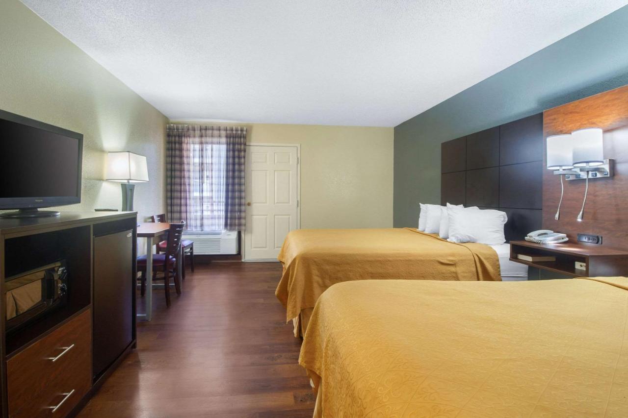 Econo Lodge Inn & Suites Gatlinburg At The Convention Center Eksteriør billede