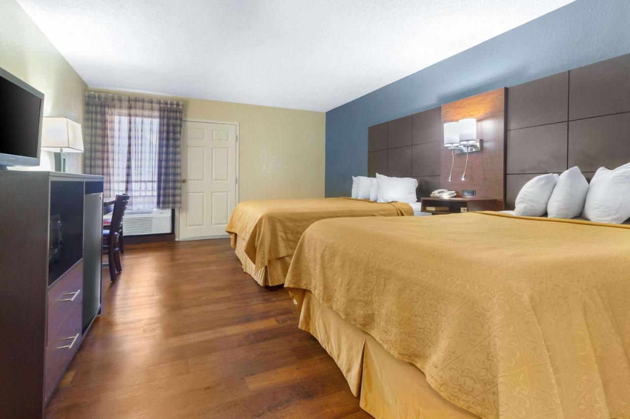 Econo Lodge Inn & Suites Gatlinburg At The Convention Center Eksteriør billede
