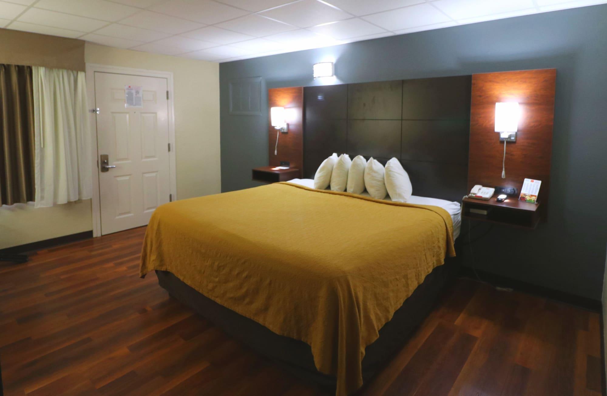 Econo Lodge Inn & Suites Gatlinburg At The Convention Center Eksteriør billede