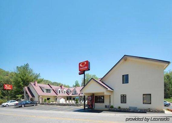 Econo Lodge Inn & Suites Gatlinburg At The Convention Center Eksteriør billede