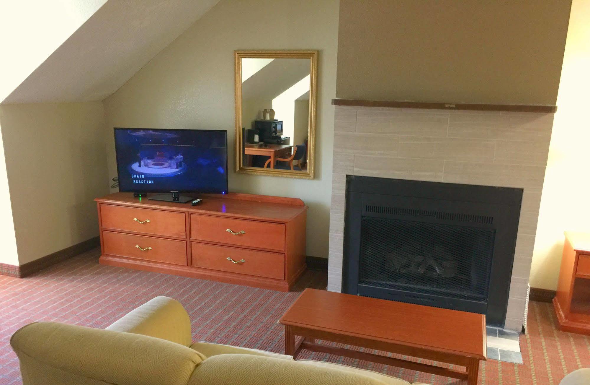 Econo Lodge Inn & Suites Gatlinburg At The Convention Center Eksteriør billede
