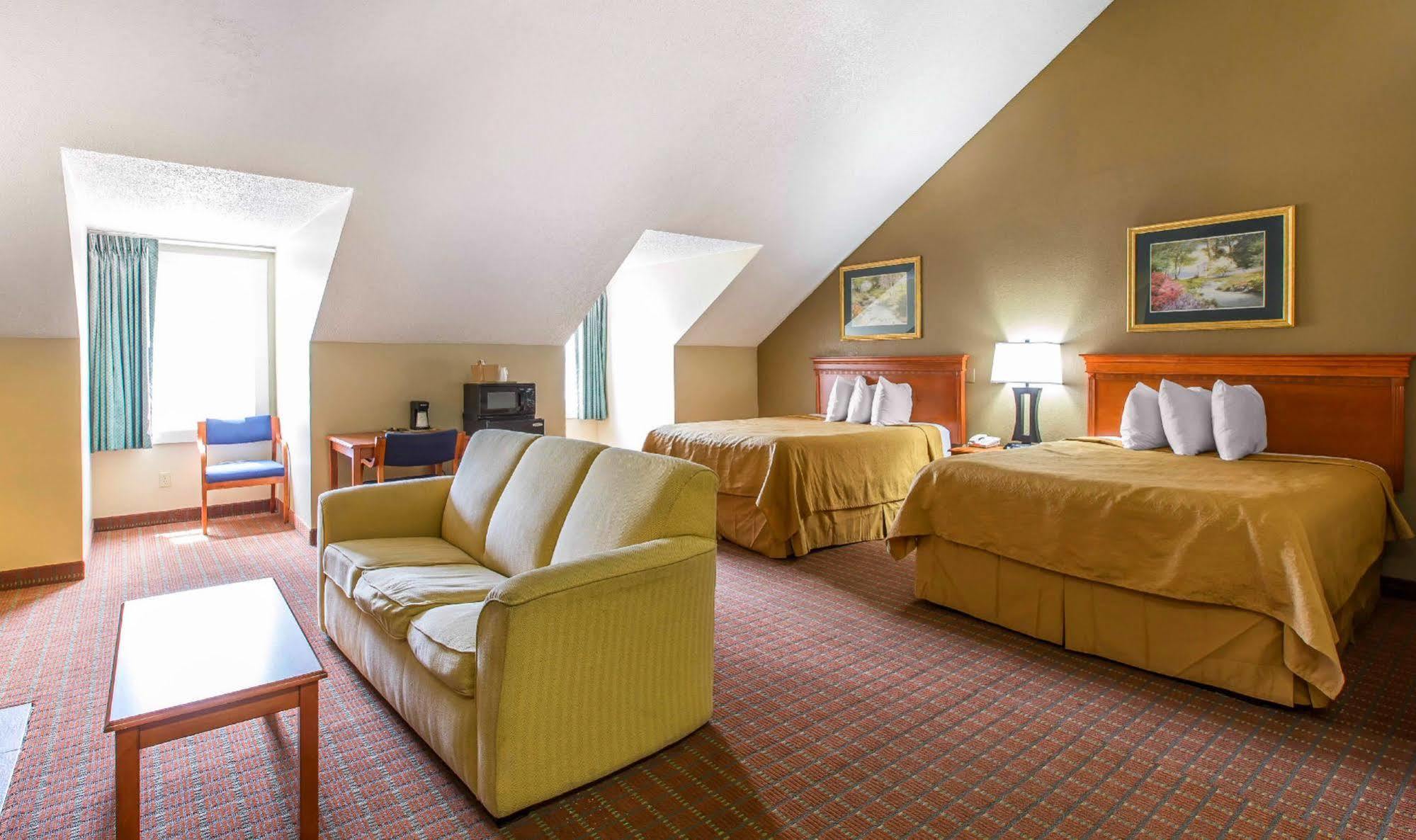 Econo Lodge Inn & Suites Gatlinburg At The Convention Center Eksteriør billede