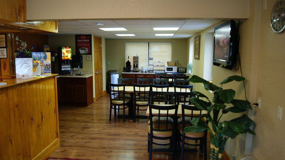 Econo Lodge Inn & Suites Gatlinburg At The Convention Center Eksteriør billede